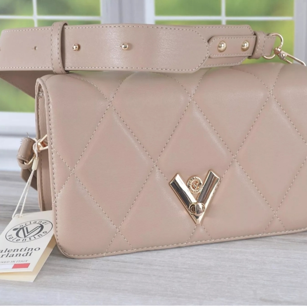 Valentino Handbag in Cream - Picture 1 of 9